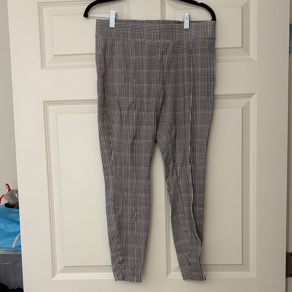 Old Navy Black and White Houndstooth Pants